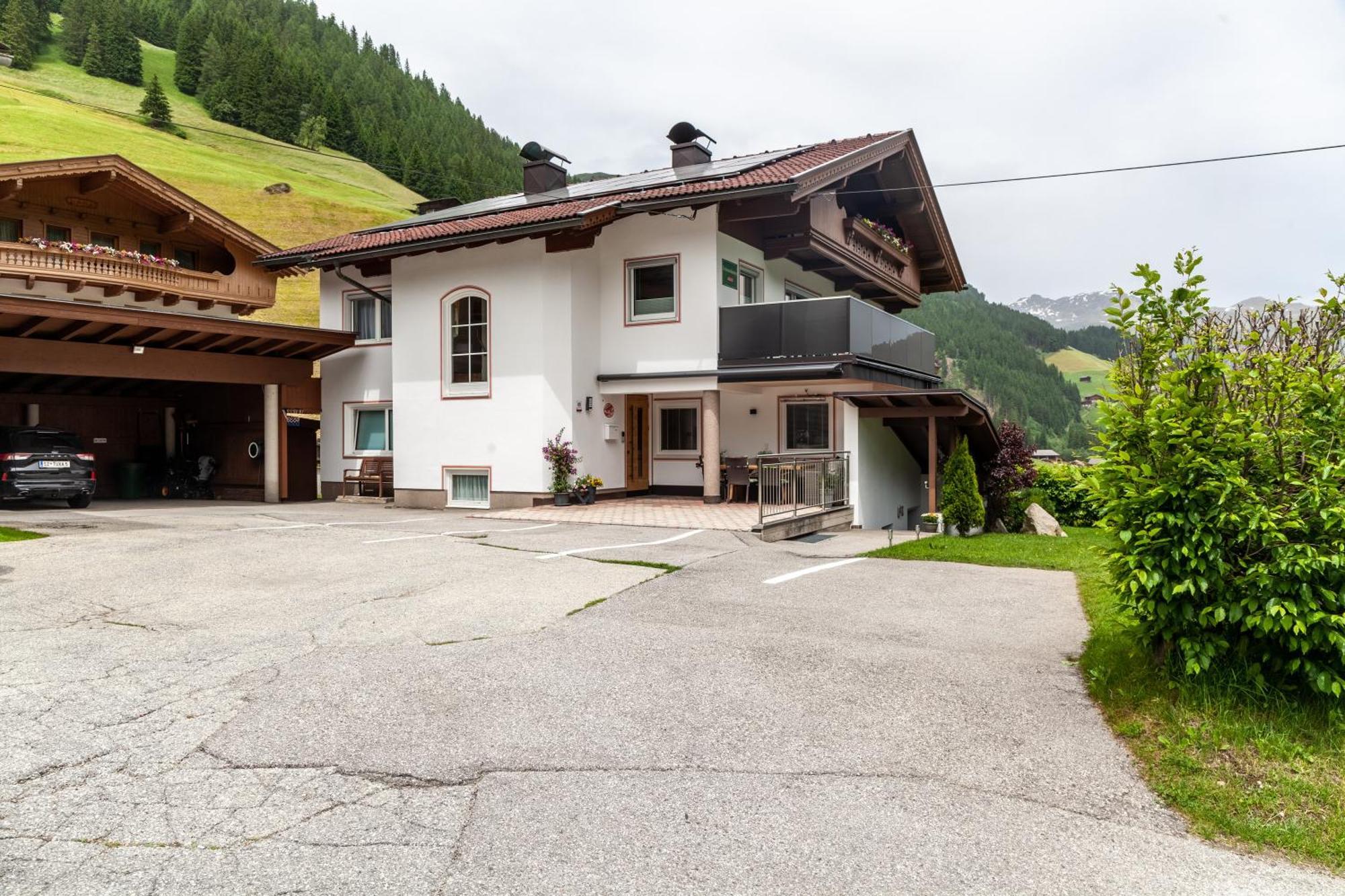 Haus Alpenheim Apartment 3 ทักซ์ ภายนอก รูปภาพ
