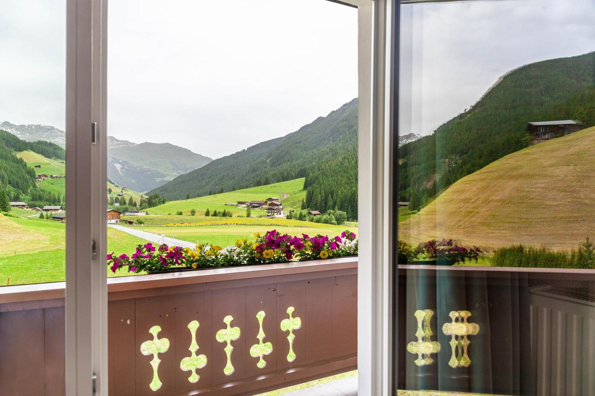 Haus Alpenheim Apartment 3 ทักซ์ ภายนอก รูปภาพ