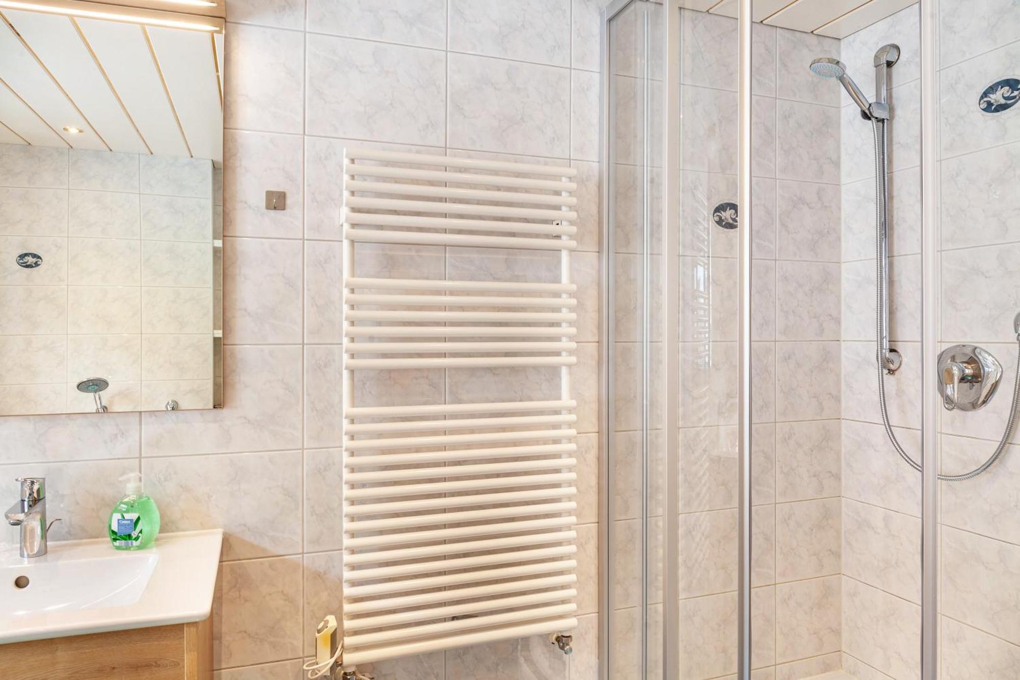 Haus Alpenheim Apartment 3 ทักซ์ ภายนอก รูปภาพ