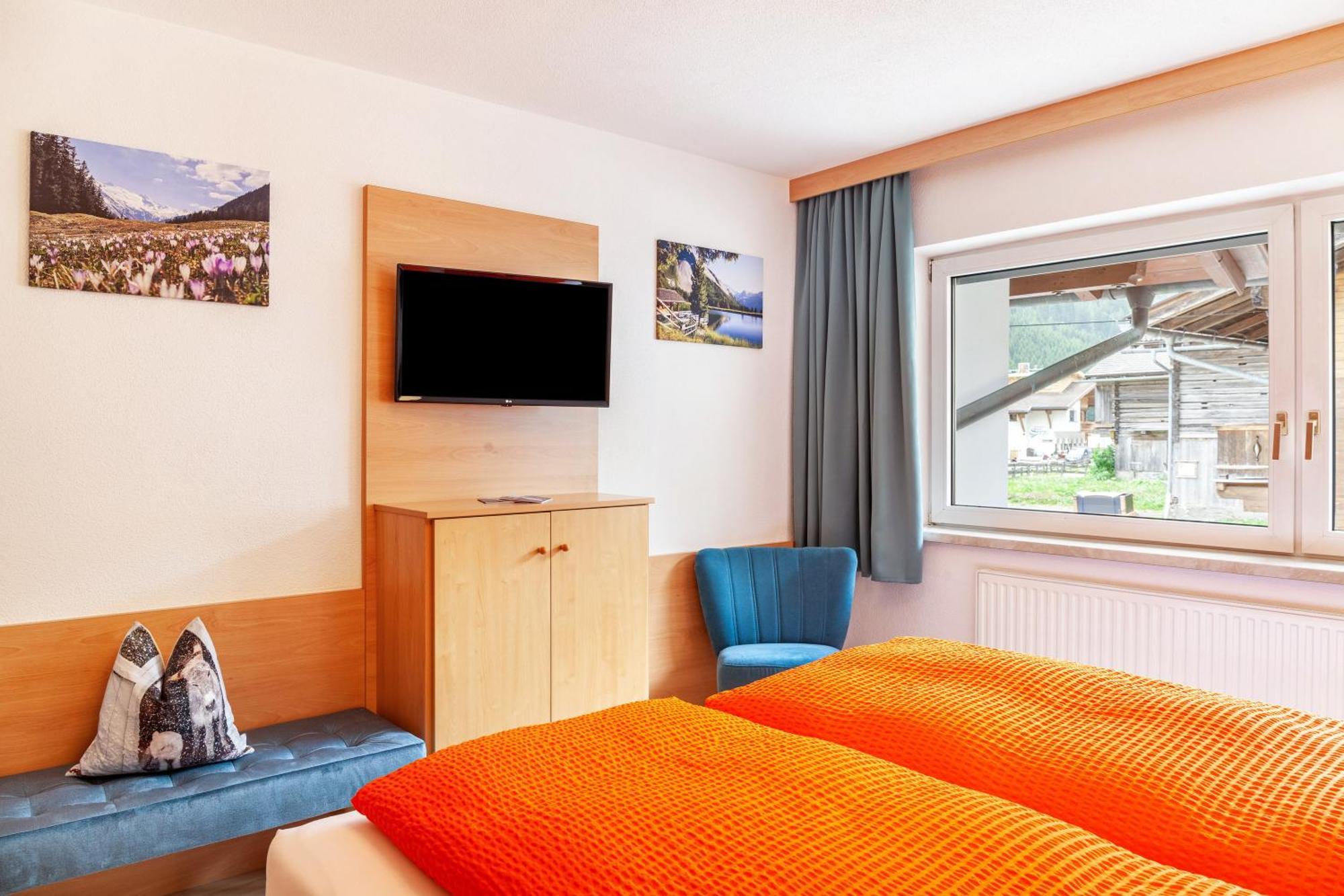 Haus Alpenheim Apartment 3 ทักซ์ ภายนอก รูปภาพ